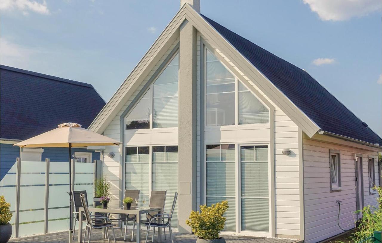 Beach Front Home In Zerpenschleuse With Wifi Bagian luar foto