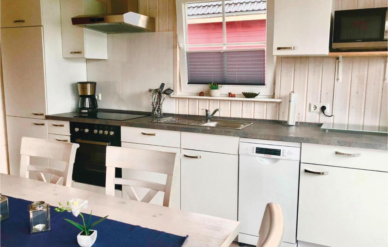 Beach Front Home In Zerpenschleuse With Wifi Bagian luar foto