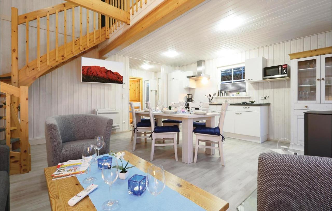 Beach Front Home In Zerpenschleuse With Wifi Bagian luar foto